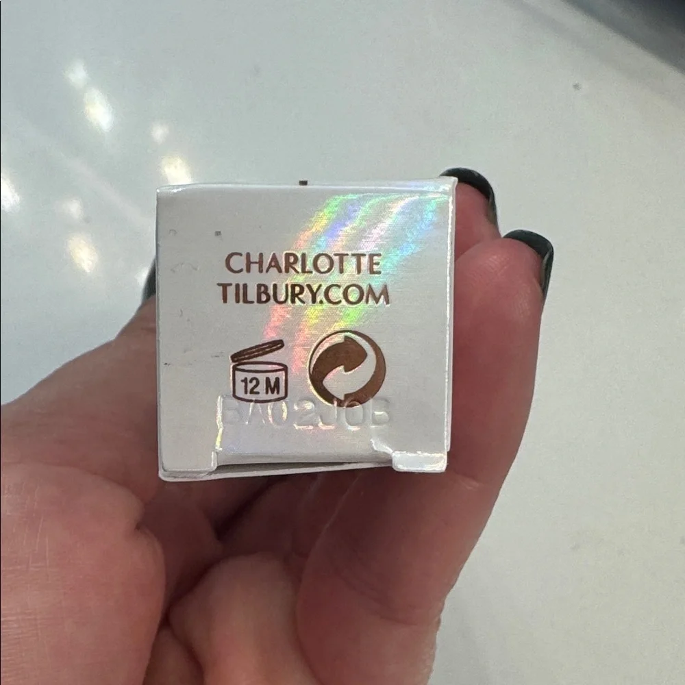 Glowgasm Beauty Light Wand- High Blush in Charlotte Tilbury